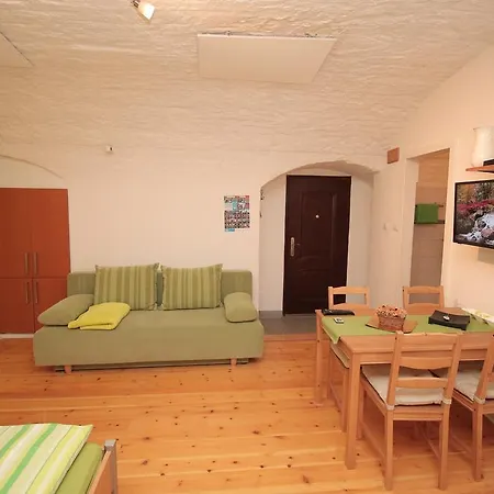 Apartment Szent Istvan - Green *